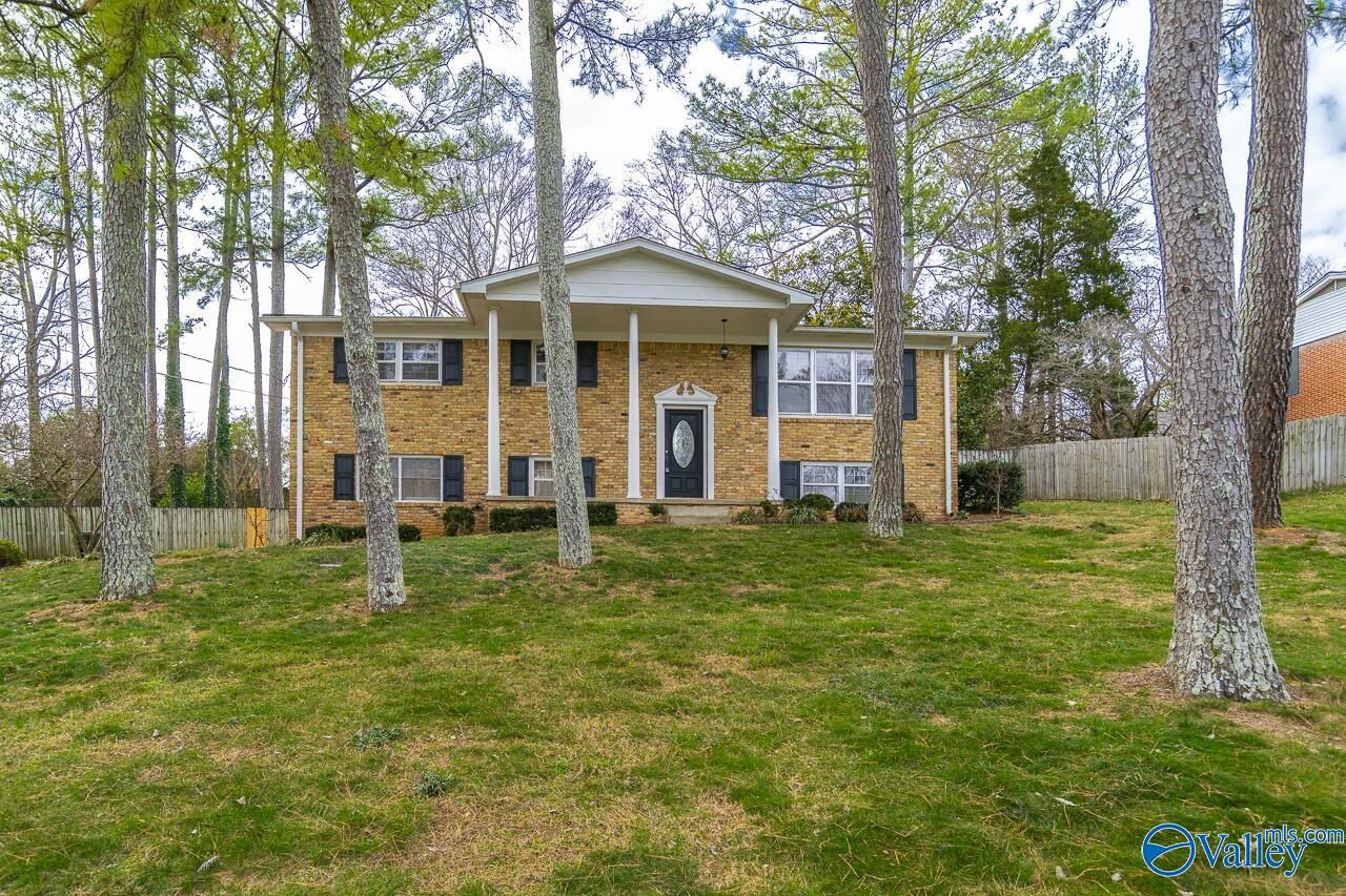 Property Photo: 203 High Road AL 35758