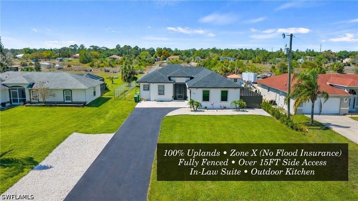 Property Photo: 4571 22nd Street NE FL 34120