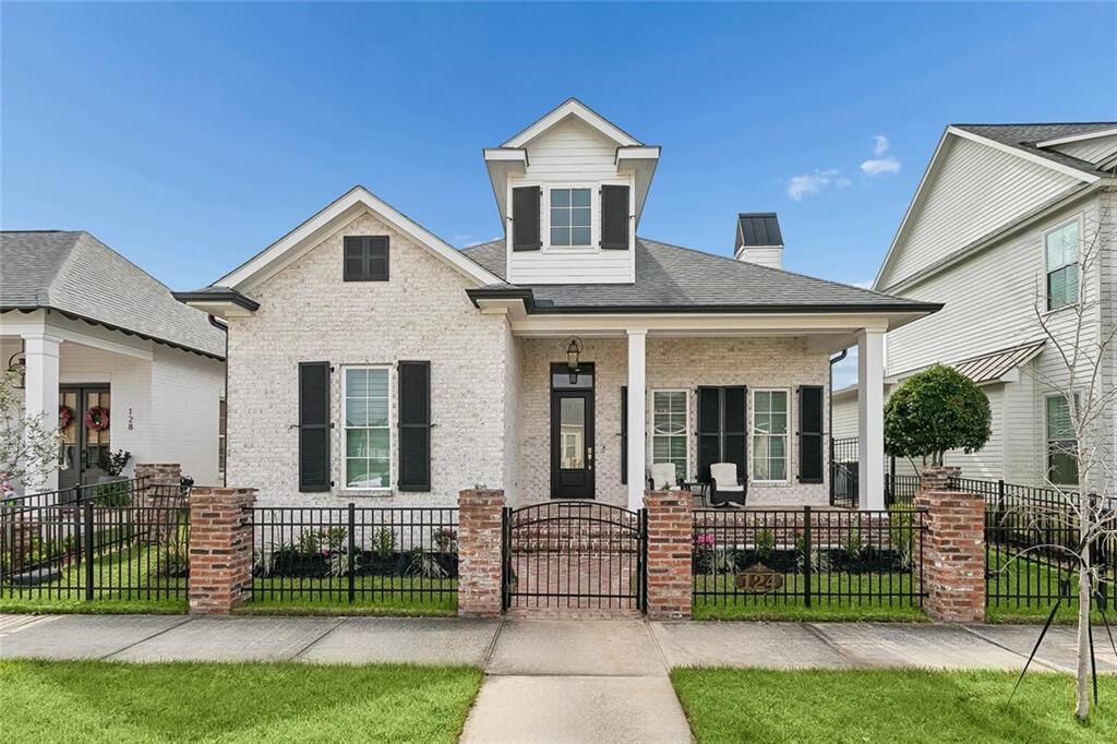 Property Photo:  124 Bay Tree Manor Drive  LA 70433 