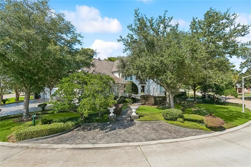 Property Photo:  224 Timberlane Road  LA 70056 