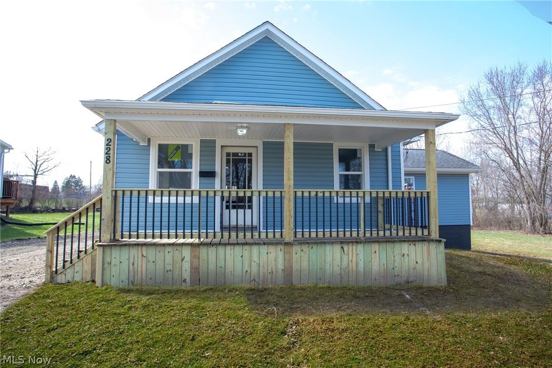 Property Photo:  228 Center Street  OH 44425 