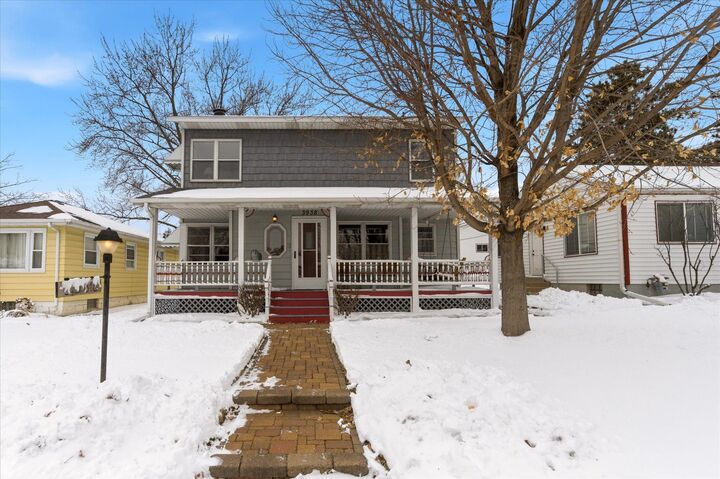 Property Photo:  3938 Jackson Street NE  MN 55421 