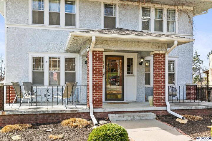 Property Photo:  102 N 55 Street  NE 68132 