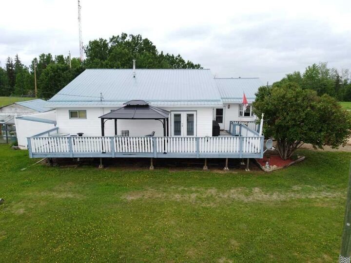 Property Photo: 2718 Jackson Street AB T0G 2K0