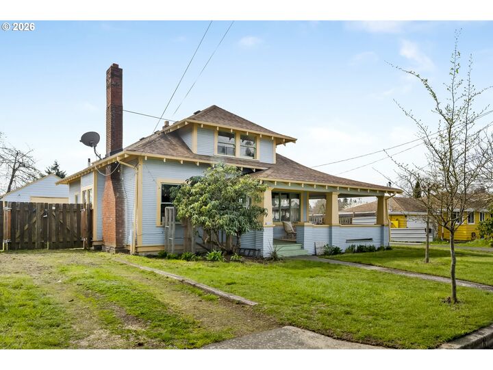 Property Photo: 8324 NE Eugene St OR 97220