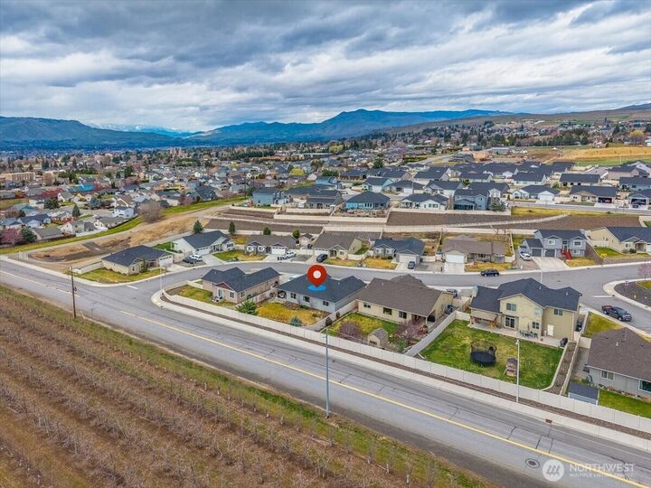 Property Photo:  2164  Maryhill St.  SE  WA 98802 