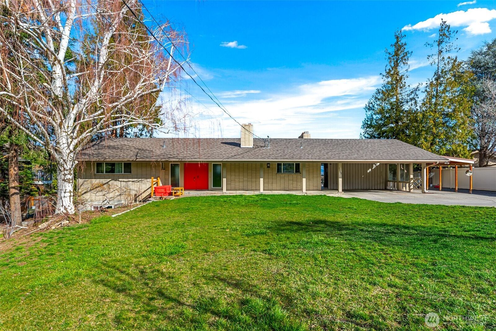 Property Photo:  1117  Appleland Drive  WA 98801 