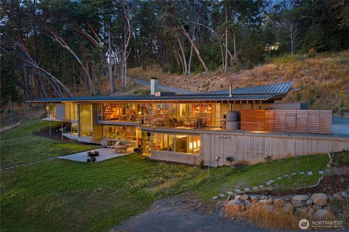 Property Photo:  4415  West Side Road  WA 98250 