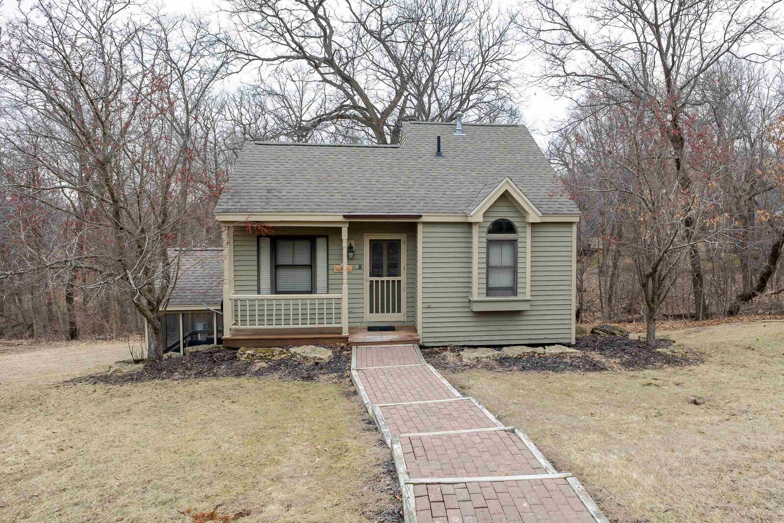 Property Photo:  57 Oak Glen Drive  IL 61036 