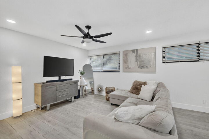 Property Photo:  830 NE 59th Court  FL 33334 