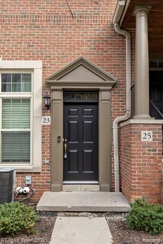 Property Photo:  23 W Village Lane 51R  MI 48124 
