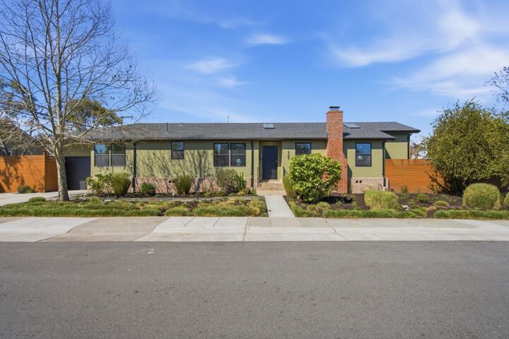 Property Photo: 909 Sunnybrae Boulevard CA 94402