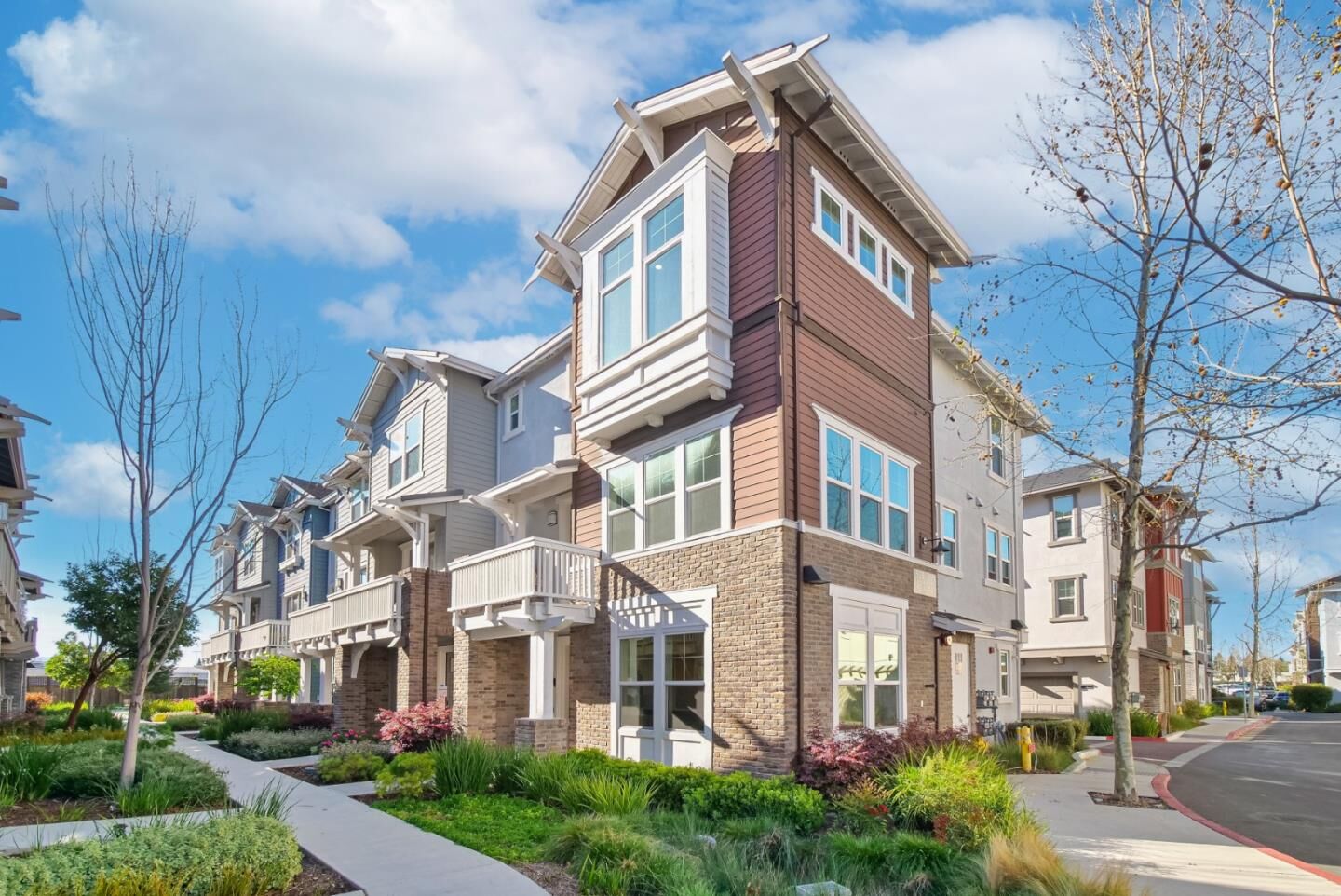 Property Photo:  535 San Lorenzo Terrace 1  CA 94085 