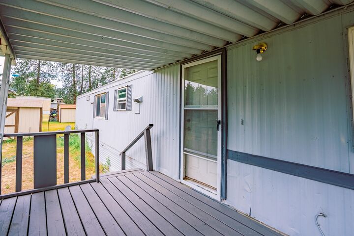 Property Photo:  34124 N Newport Hwy #18  WA 99003 