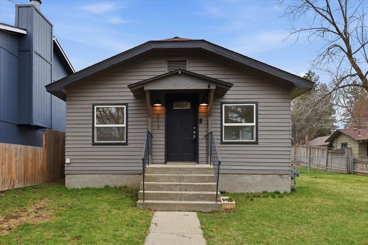 Property Photo:  3219 E 36th Ave  WA 99223 