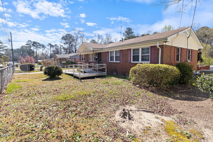 Property Photo: 6117 Louise Street NC 28314