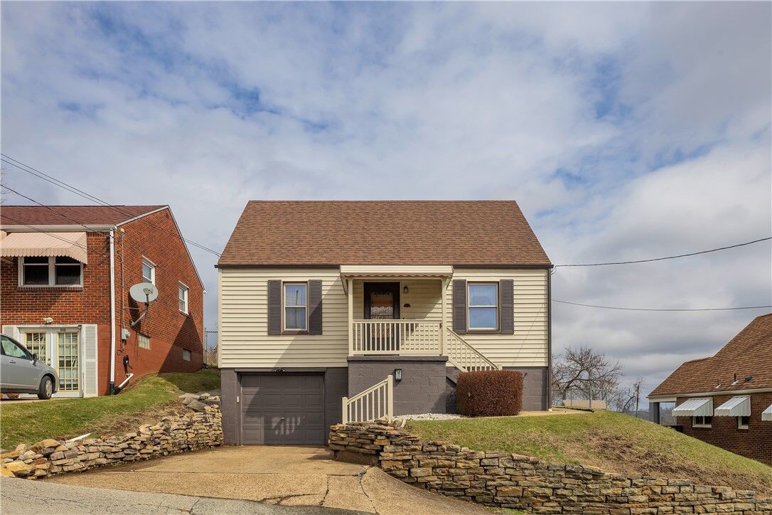 Property Photo:  519 Ocala St  PA 15035 