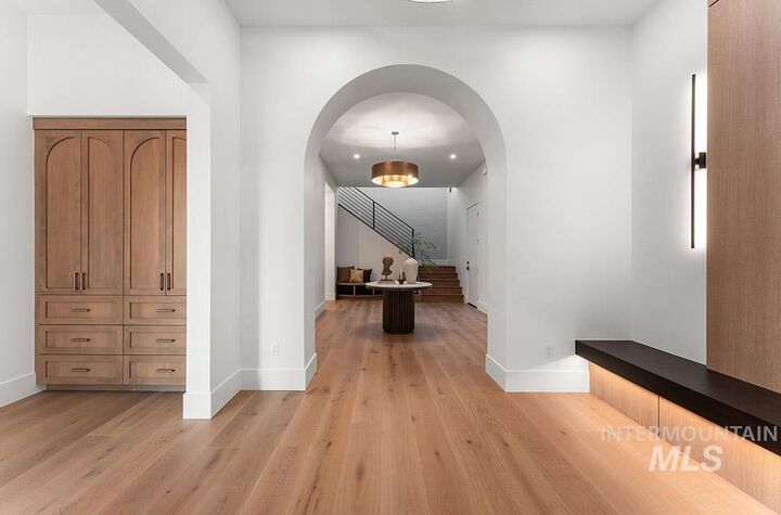 Property Photo: 2432 S Globe Lane ID 83716