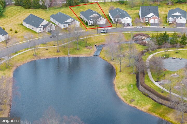 Property Photo:  10 Minuteman Circle  NJ 08501 