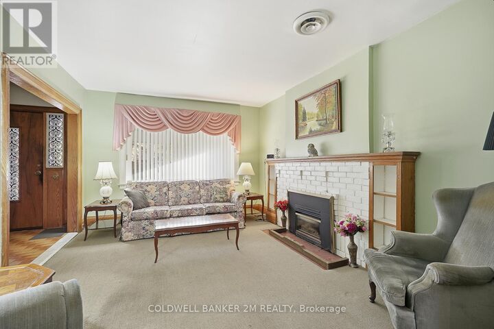 Property Photo:  296 Briar Hill Avenue  ON M4R 1J2 