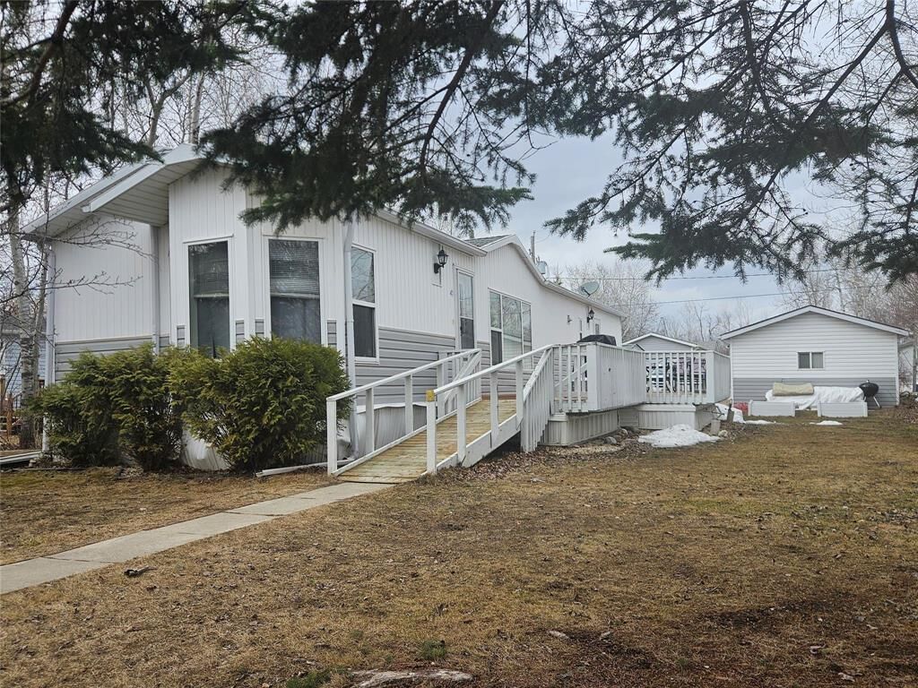 Property Photo:  20 Sunset Drive  MB R5H 1H5 