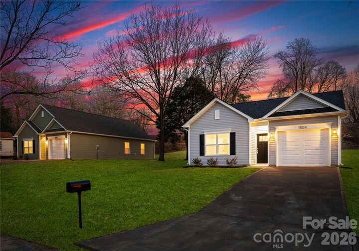 Property Photo:  3100 Mulberry Church Road  NC 28208 