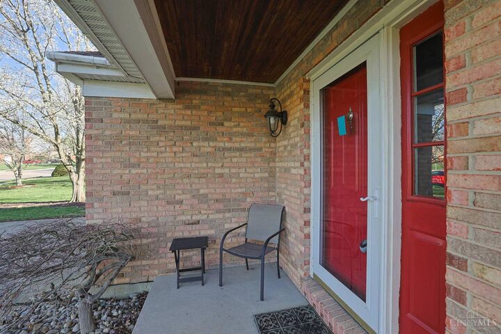 Property Photo:  9450 Lark Meadow Court  OH 45040 