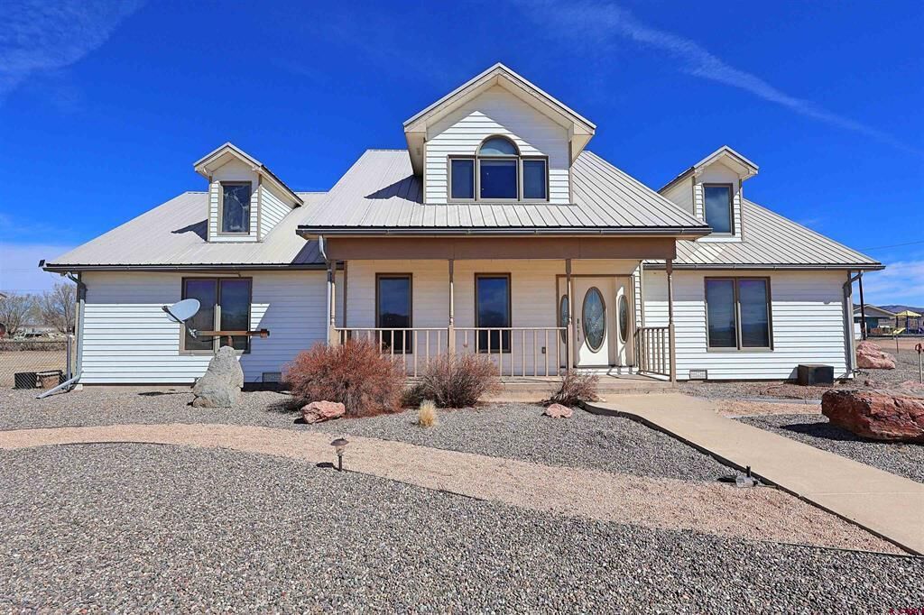 Property Photo:  604 9th Street  CO 81123 