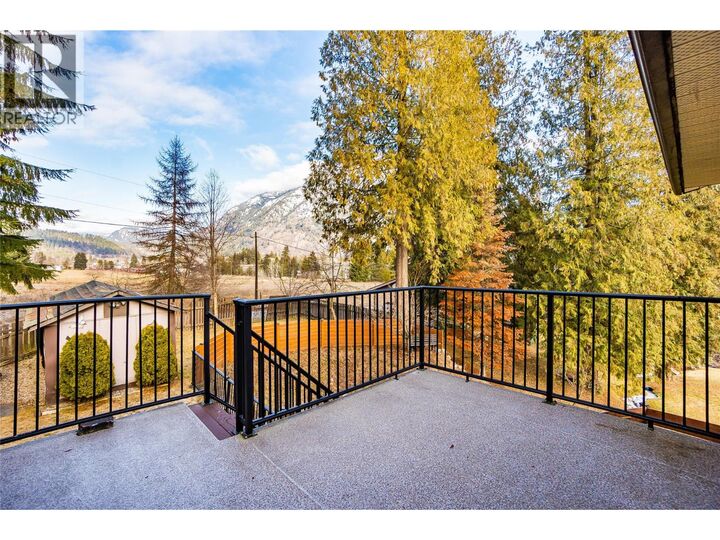 Property Photo: 716 Lynnwood Crescent BC V1N 1E2