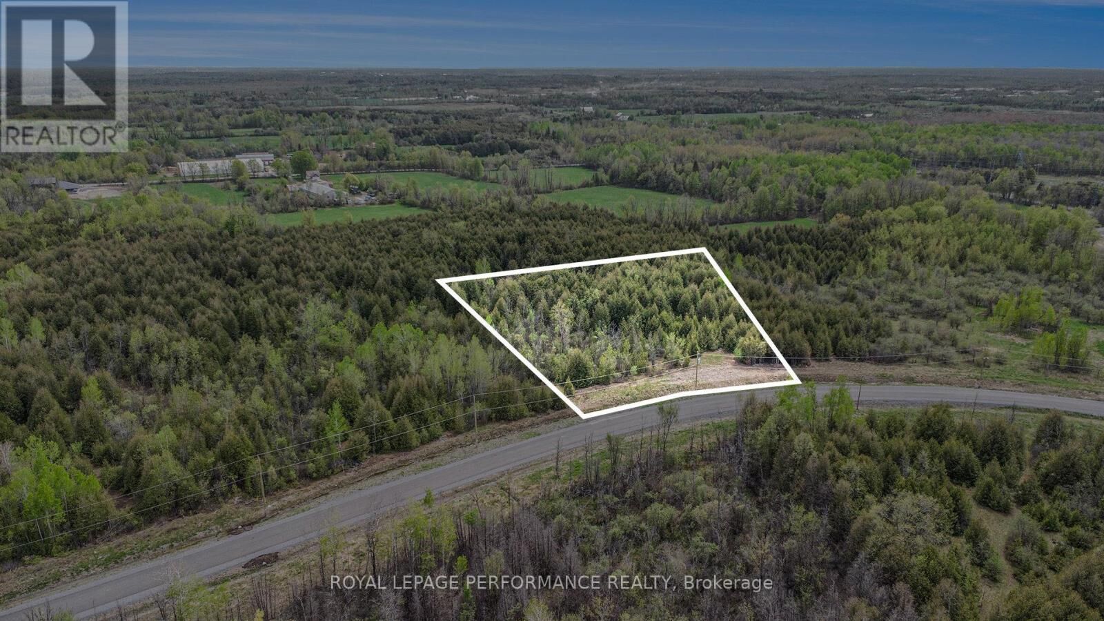 Property Photo:  7 McDonell Crescent  ON K0A 0X0 