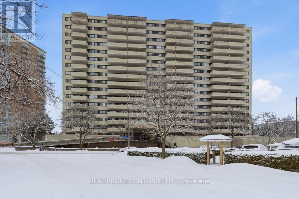 Property Photo:  40 Landry Street 1613  ON K1L 8K4 