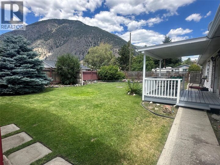 Property Photo: 411 6th Avenue BC V0X 1N3