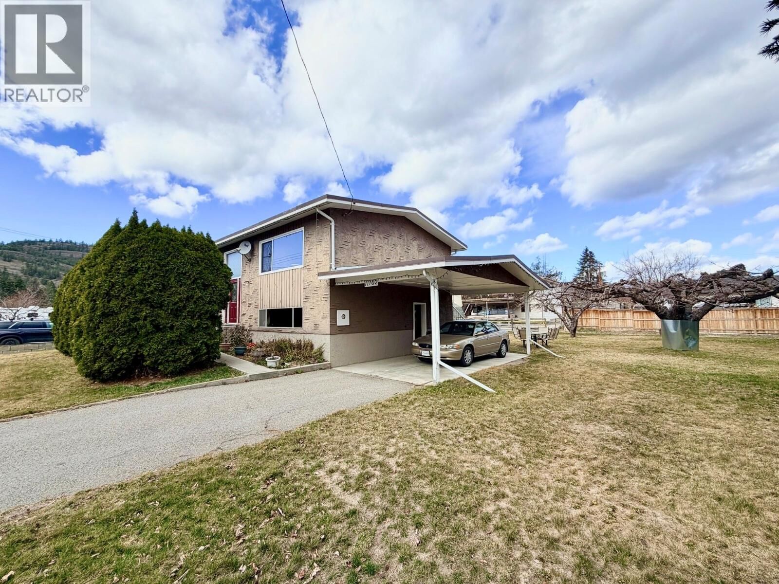 Property Photo: 11102 Scott Street BC V0H 1Z0