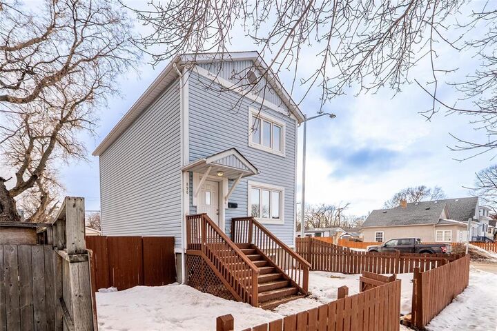 Property Photo:  896 Manitoba Avenue  MB R2J 0V8 