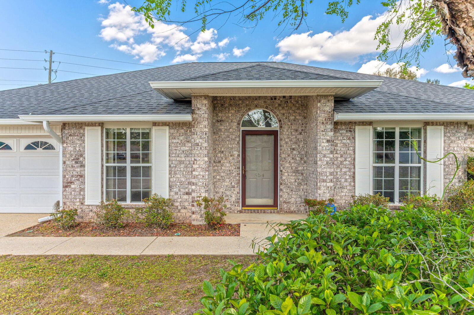 Property Photo: 654 Brunson Street FL 32536