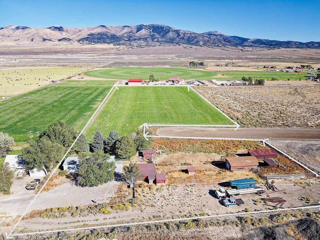 Property Photo:  323 East 40th North Street  NV 89301 