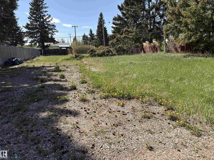 5530 49 Street — photo 1