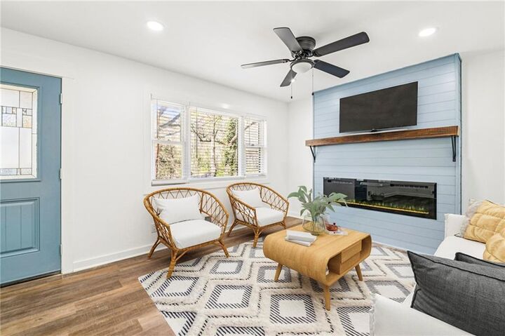 Property Photo:  875 Hall Street SE  GA 30318 