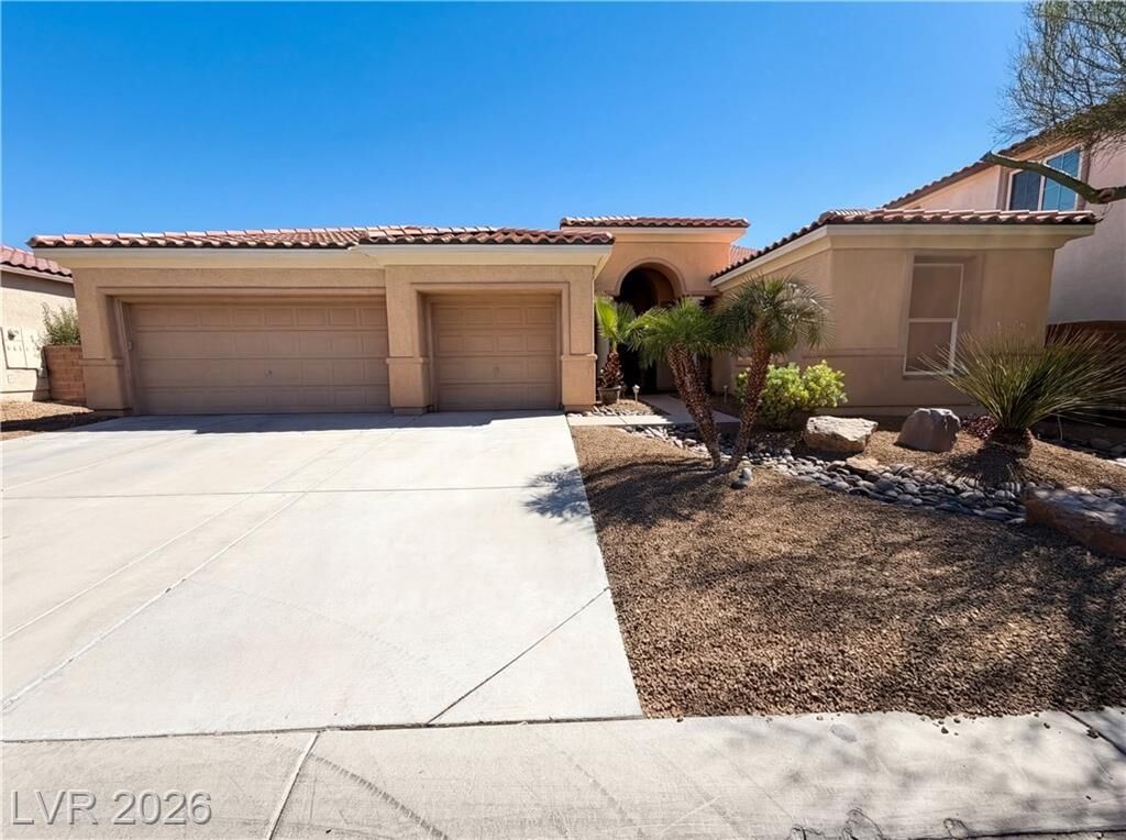 Property Photo: 6504 Gilded Flicker Street NV 89084