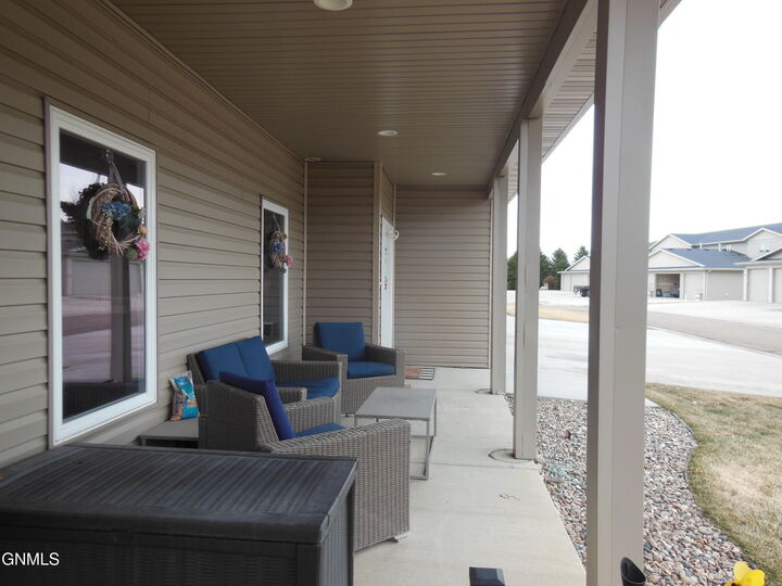 Property Photo:  730 Compass Loop  ND 58504 