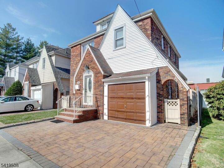 Property Photo:  569 Monroe Pl  NJ 07657 