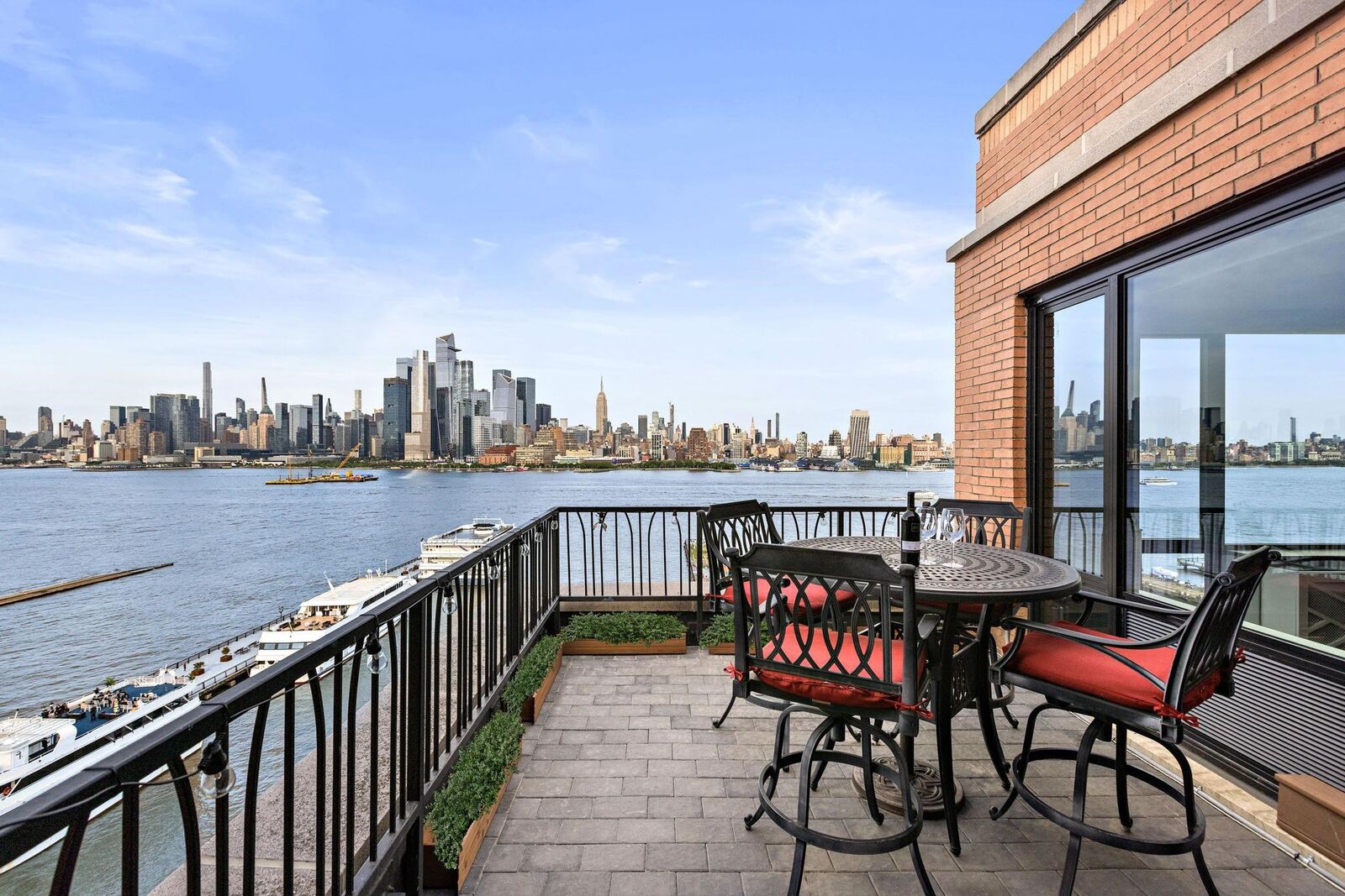 Property Photo:  2 Constitution Ct Ph01  NJ 07030 