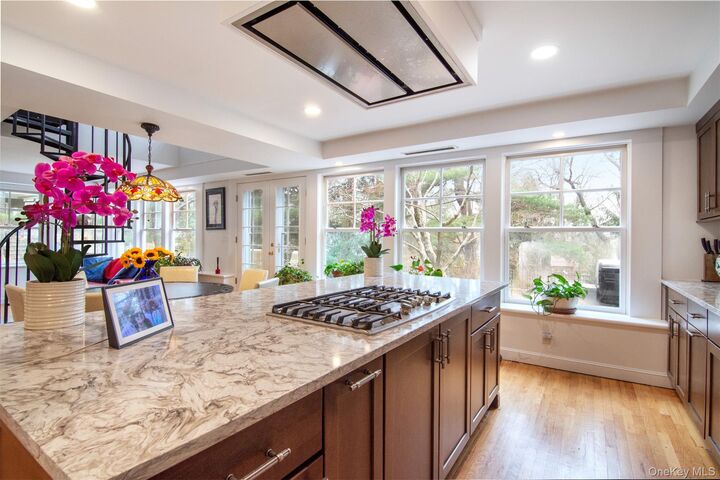 Property Photo:  93 N Broadway  NY 10533 