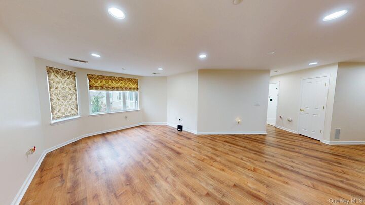 Property Photo: 1109 Round Pointe Drive 1109 NY 10927