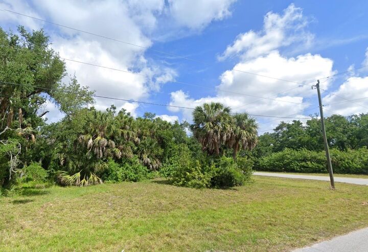 Property Photo:  118 Sunny Way  FL 33947 