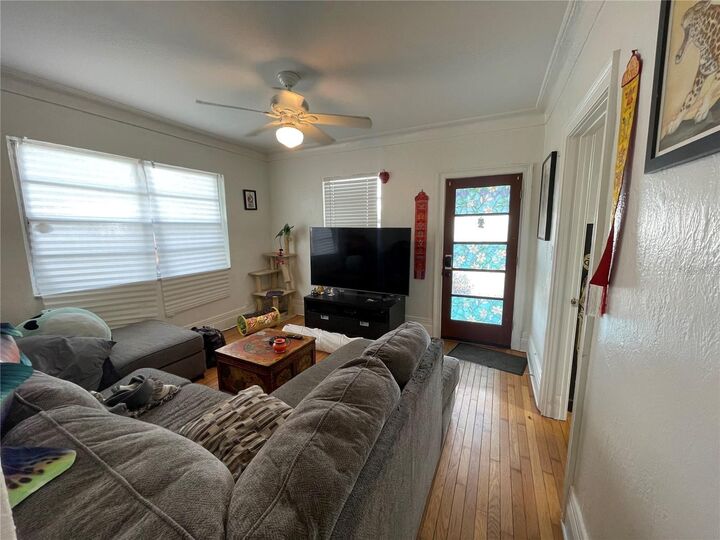 Property Photo:  2312 E 9th Avenue  FL 33605 