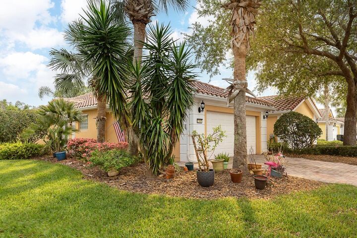 Property Photo:  12017 Kajetan Lane  FL 32827 