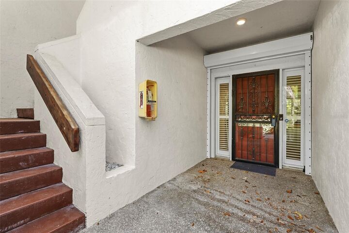 Property Photo:  3324 Thornwood Road 3324  FL 34231 