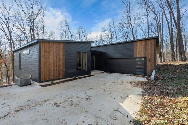 Property Photo:  449 Eagle Pointe Circle  MO 63701 