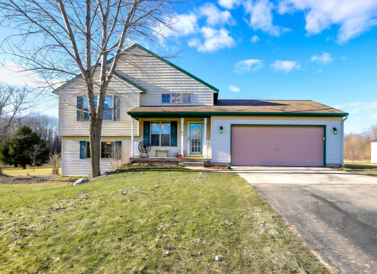Property Photo:  2171 Avalon View Drive  MI 49319 
